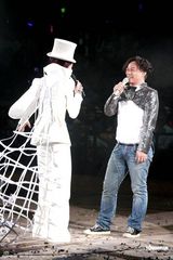 组图：杨千嬅个唱悲喜交加 老公与陈奕迅等好友捧场