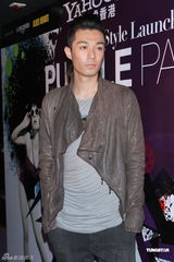 组图：阿娇酬劳十级跳周柏豪不敢酒吧结识女生