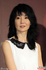 组图：张曼玉出任金马大使 粉裙明艳动人