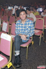 组图：钟嘉欣热力开唱 陈慧琳担任嘉宾