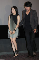 高清组图：韩星宋康昊申世京新片《蓝盐》媒体首映