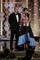 组图：71届金球奖揭晓 莱昂纳多首获喜剧类影帝