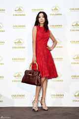 高清图：崔始源等亮相派对 金莎朗镂空裙秀曲线