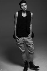 组图：《零下三十八度》孟召重展型男范儿