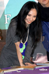 幻灯组图：F.I.R纪念出道5周年 专辑与限量邮票同发行