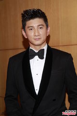 组图：吴奇隆曝过年与刘诗诗出游 已见过家长