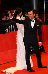 组图：《白日焰火》亮相柏林 桂纶镁深V抢镜