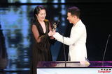 组图：杨千嬅凭《春娇与志明》获最佳女主角