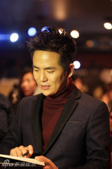 组图：众星观演《妈妈咪呀》 第三季变圣诞派对