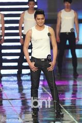 组图：韩国2013亚洲模特颁奖典礼精彩时尚秀