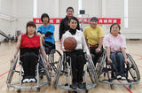 幻灯图：翁虹新片担纲制片 讲述轮椅女篮感人故事