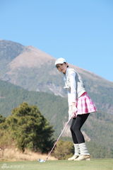 幻灯图：李鑫雨青春洋溢 绿色精灵诠释健康理念