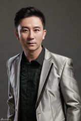 组图：赵毅熟男写真曝光  质感西装诠释绅士魅力