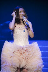 组图：那英上海感动开唱 回溯二十年流金岁月