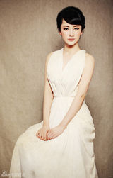 组图：陶飞霏秀美典雅 写真恍若奥黛丽-赫本