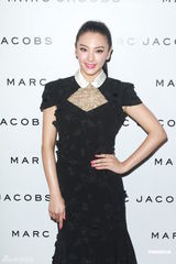 组图：众星出席时装展 陈慧琳小腹平坦不似怀孕