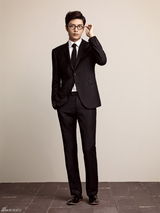 高清组图：韩星李民基服装写真 穿正装展绅士风度