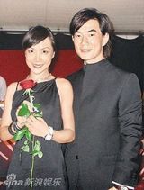 组图：47岁任贤齐家庭照曝光 妻子端庄儿女可爱