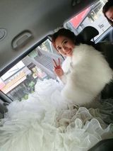 组图：“激吻女”张茆与外籍未婚夫首尔拍婚纱照