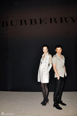 组图：罗晋亮相顶级品牌盛典 气质小生成时尚新宠