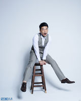 组图：王耀庆杂志美图大赏 痞味儿绅士抢眼