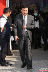 组图：胡瓜母亲告别式 张菲高凌风现身哀悼