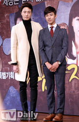 组图：韩星UEE丁一宇《黄金彩虹》牵手励志