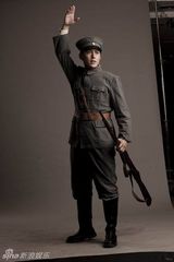 组图：献礼剧《开天辟地》周恩来定妆照