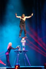 组图：《暗黑诱惑》工体首演 暗黑马戏揭面纱