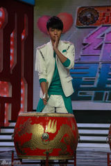 组图：《给力星期天》至上励合玩转大鼓遇“踢馆”