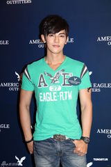 组图：汪东城不介意传绯闻 为母亲买房尽孝心