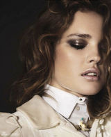 组图：俄罗斯超模娜塔莉亚-沃迪亚诺娃登封面