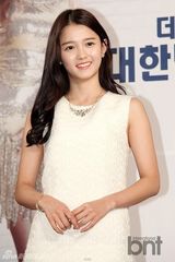 组图：韩国打造《舞林大道》 金圭丽裸背霏优雅