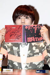 组图：韩国男子组合B1A4举办新碟粉丝签名会