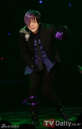 组图：SHINee回归 SISTAR《MCountdown》再夺冠