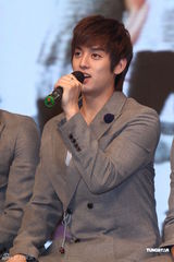 高清图：韩团U-KISS三度访台 演唱会晚间开唱