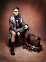 组图：韩星金范洙服饰写真曝光 号称“时尚模特”