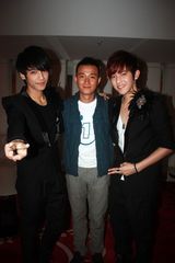 组图：J3献唱《万有引力》 莫文蔚文章郭涛等护航