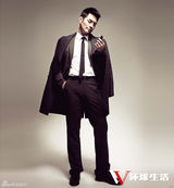 组图：严宽杂志大片蓄须展熟男魅力