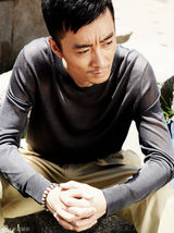 组图：吴超杂志大片风格多变显型男本色