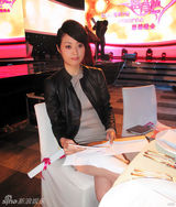 组图：范志博助阵慈善晚会获爱心大使奖