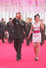 组图：第28届金鸡奖红毯 群星云集女星美艳男星帅气