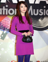 高清图：少女时代CNBLUE等组合出席音乐颁奖礼