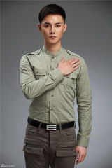 组图：尹正硬朗写真 深邃目光展冷峻气质