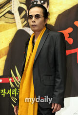 组图：金泰元等出席KBS《摇滚Rock乐》发布会