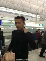 组图：谢霆锋离开香港现身巴黎 笑称刚洗完头