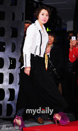 组图：朴诗妍Tiffany崔江熙等出席服装店开业仪式