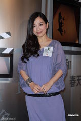 组图：陈松伶情人节开唱 想过二人世界不急生子