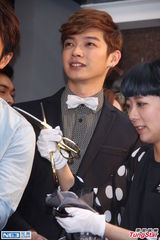 组图：吴尊愿让女儿嫁辰亦儒 过18年后来提亲