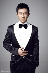 组图：高天时装大片酷帅造型优雅迷人